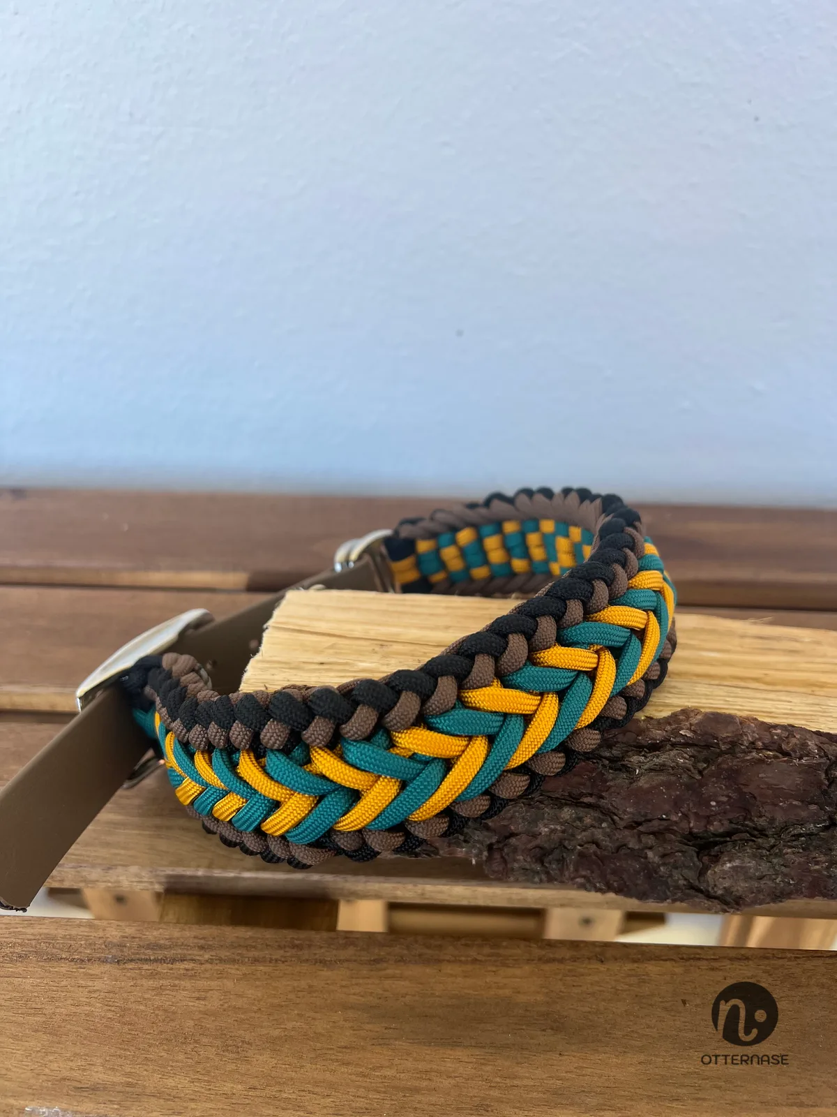 Paracord Halsbänder  — Hunde, handgenäht von Maria Becker